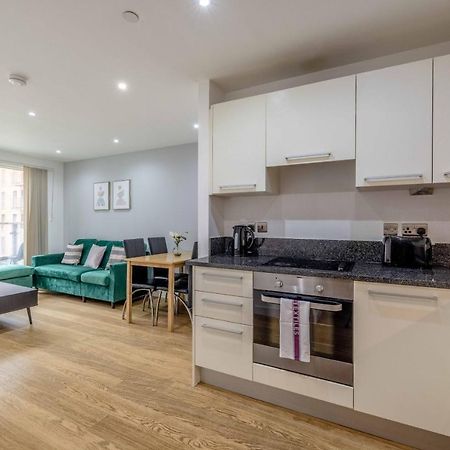 2 Bed At Slough Station & Parking - London In 20 Mins Daire Dış mekan fotoğraf