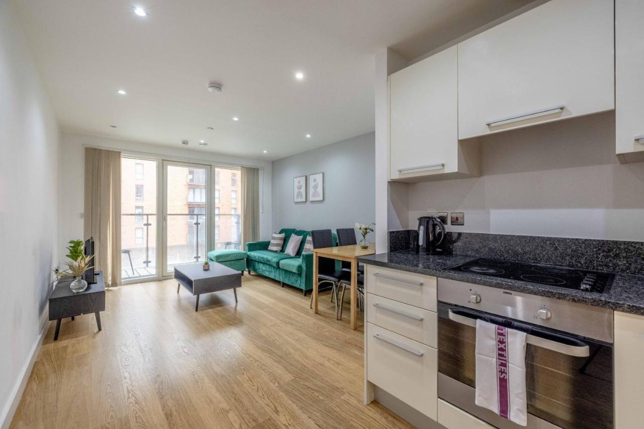 2 Bed At Slough Station & Parking - London In 20 Mins Daire Dış mekan fotoğraf
